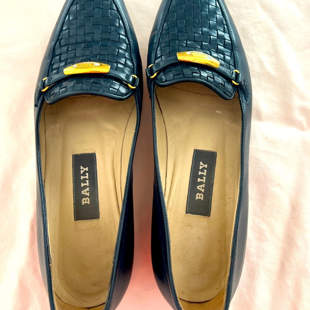 Bally Women’s Loafers -Vanessa style size 5 Navy